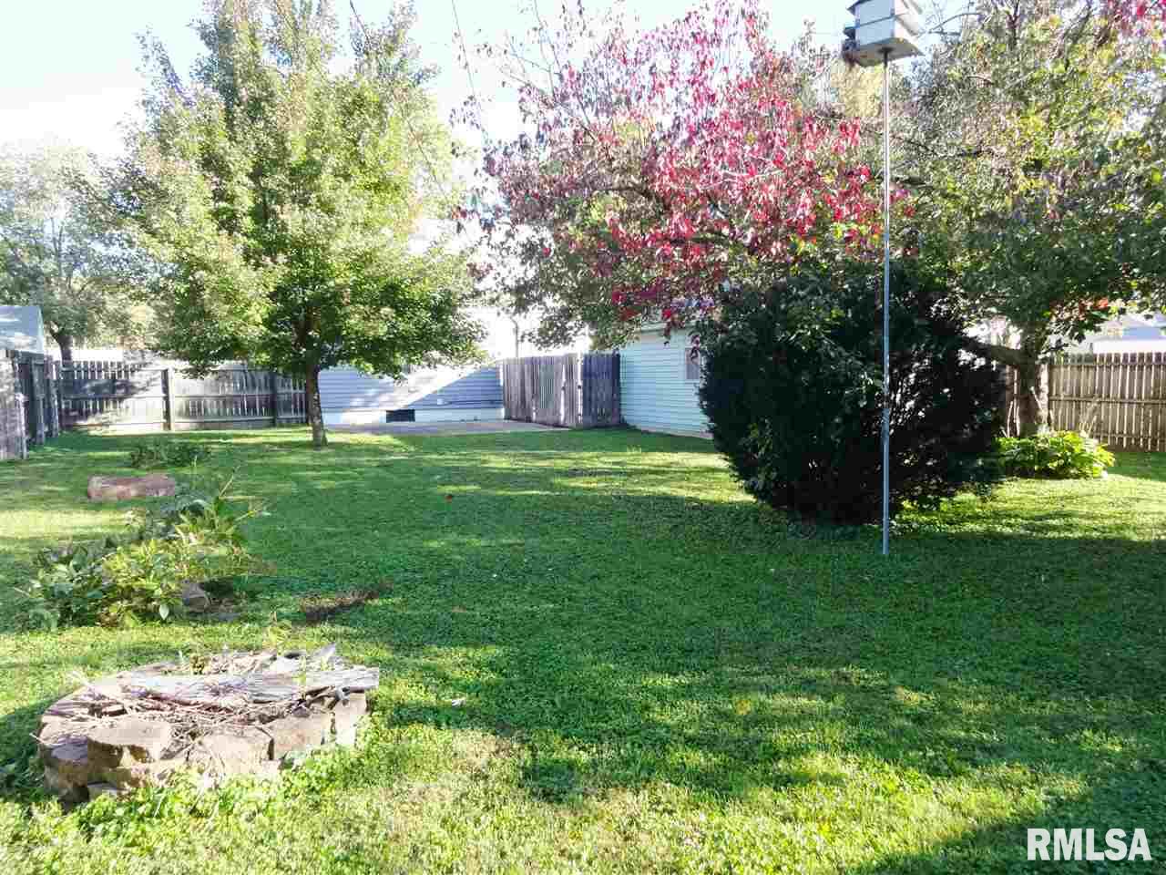 2006 East Hood Street Springfield, IL 62703 - Photo 22 of 26
