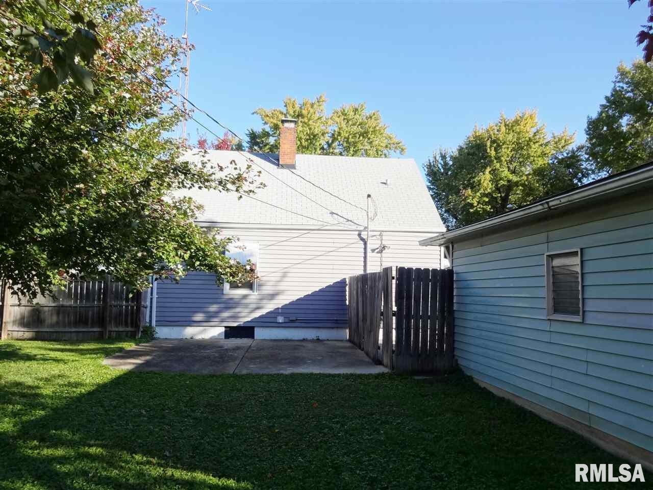 2006 East Hood Street Springfield, IL 62703 - Photo 24 of 26