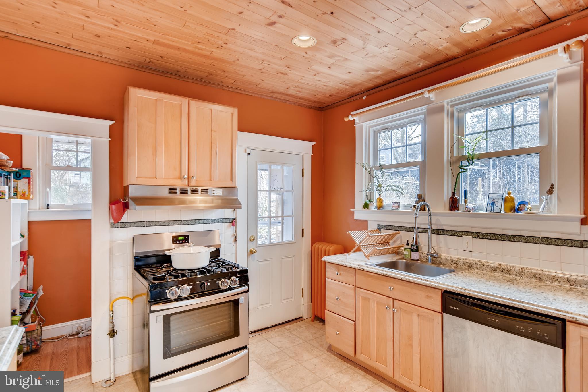 6301 Clearspring Road Baltimore, MD 21212 - Photo 12 of 27