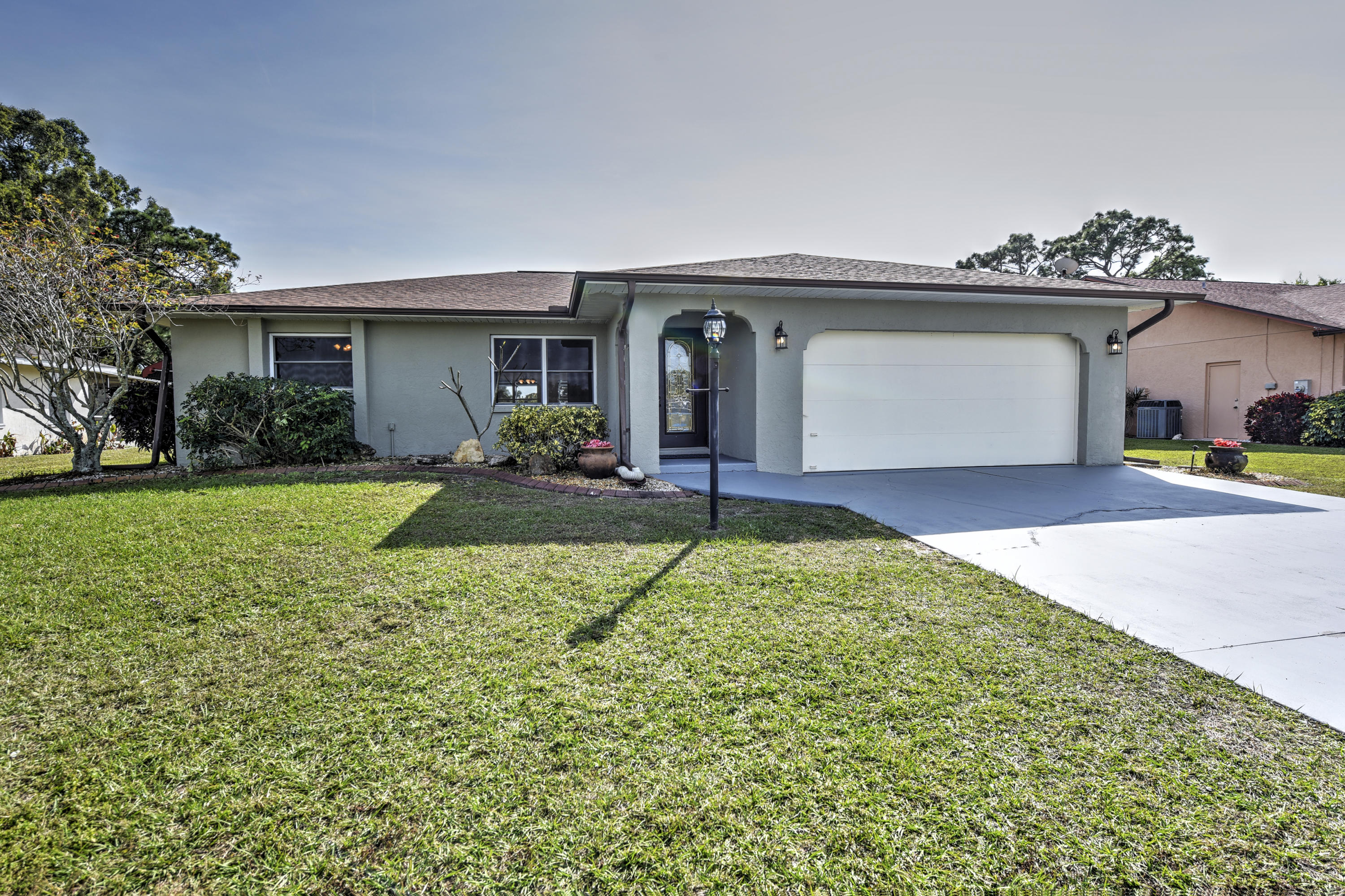 152 Caddy Road Rotonda West, FL 33947 - Photo 3 of 29 3 Front