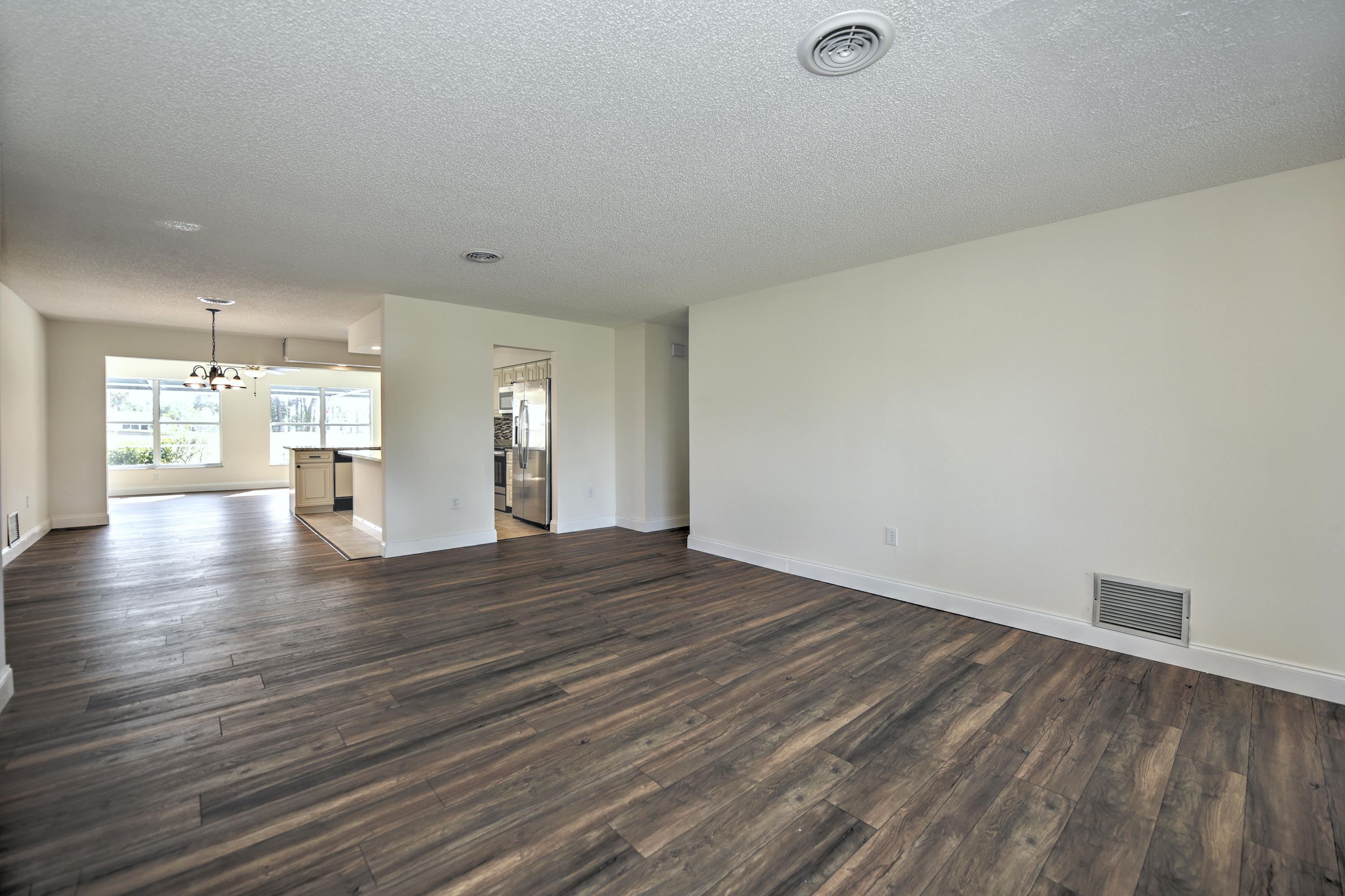 152 Caddy Road Rotonda West, FL 33947 - Photo 4 of 29 4 Living Room