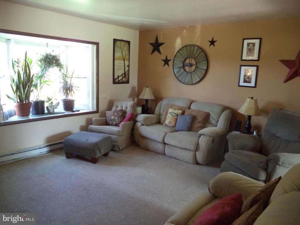 1339 East Meadow Road Manheim, PA 17545 - Photo 13 of 17