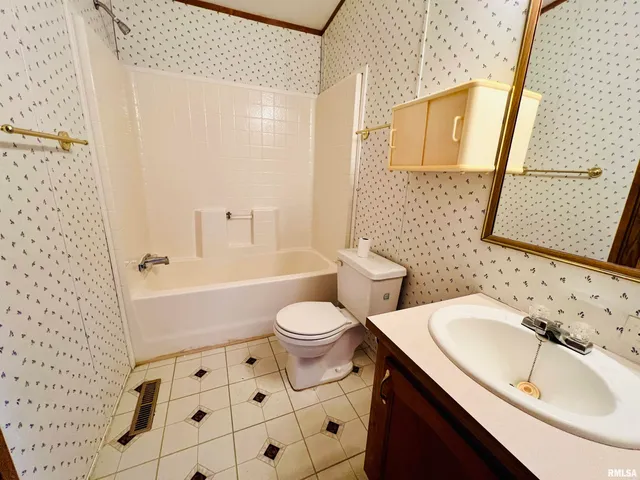 $200,000 | 14809 Sulphur Springs Road, Creal Springs, IL 62922