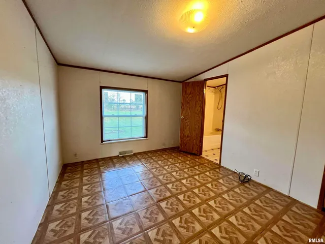 $200,000 | 14809 Sulphur Springs Road, Creal Springs, IL 62922