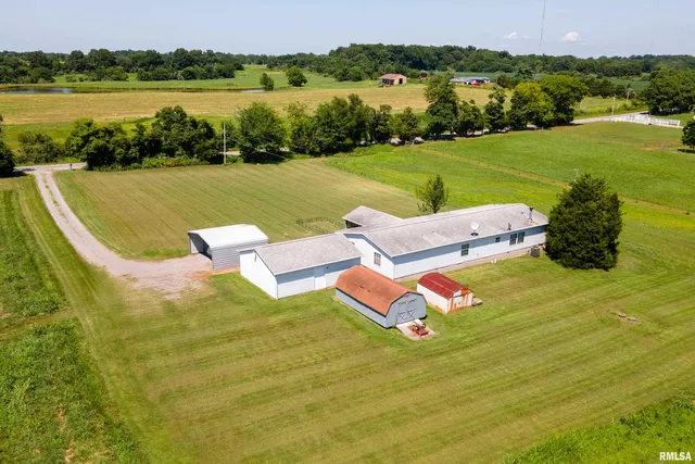 $200,000 | 14809 Sulphur Springs Road, Creal Springs, IL 62922