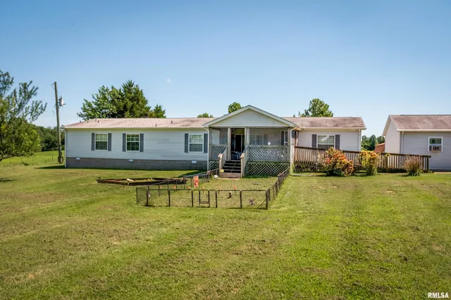 $200,000 | 14809 Sulphur Springs Road, Creal Springs, IL 62922