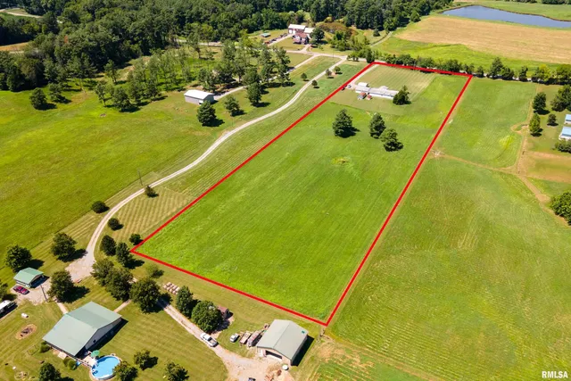 $200,000 | 14809 Sulphur Springs Road, Creal Springs, IL 62922