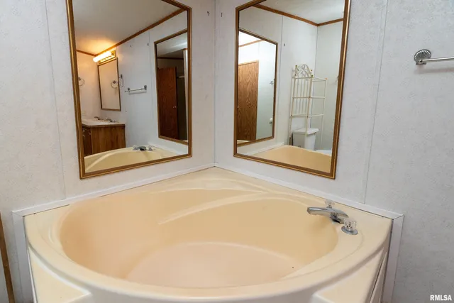 $200,000 | 14809 Sulphur Springs Road, Creal Springs, IL 62922