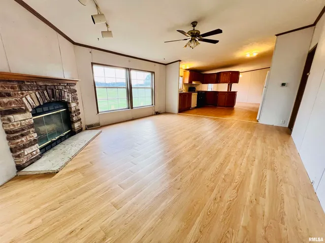 $200,000 | 14809 Sulphur Springs Road, Creal Springs, IL 62922