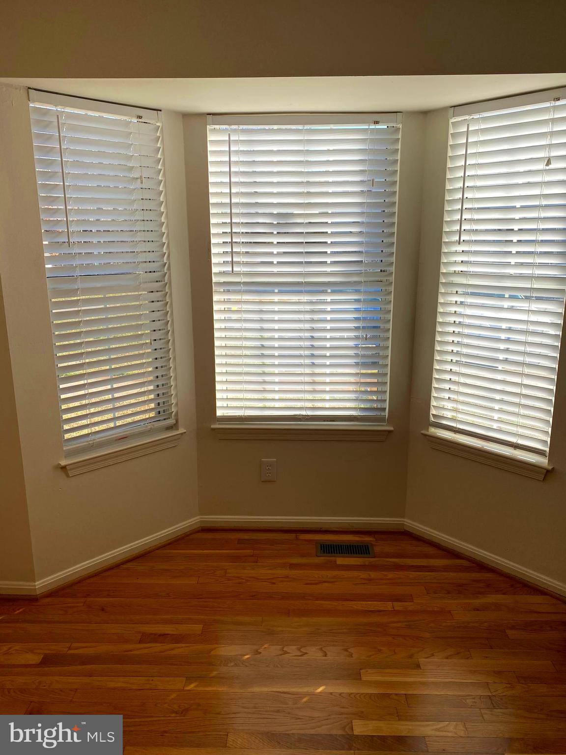 8649 Ritchboro Road District Heights, MD 20747 - Photo 3 of 20