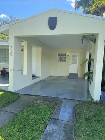 $575,000 | 230 Northeast 2nd Place, Dania Beach, FL 33004