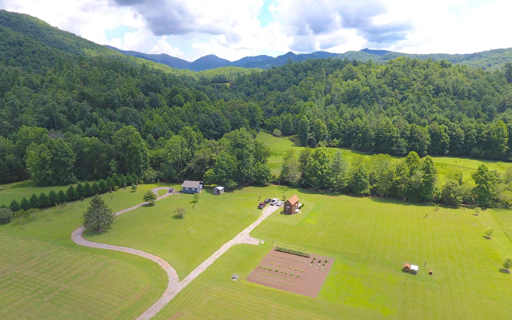220 Davis Creek Road Murphy, NC 28906 - Photo 1 of 1 a view of a pool and a yard