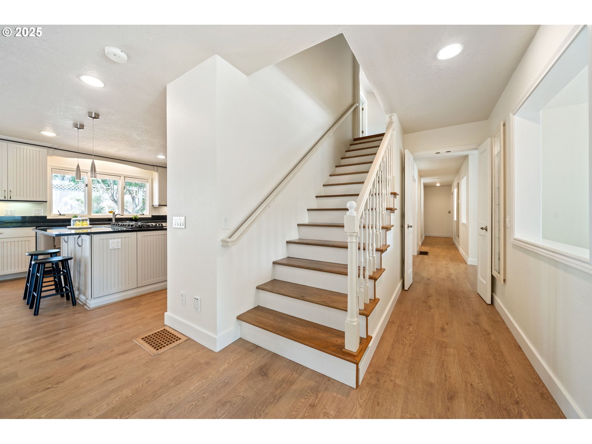 6827 Southwest Windemere Loop Portland, OR 97225 - Photo 14 of 48