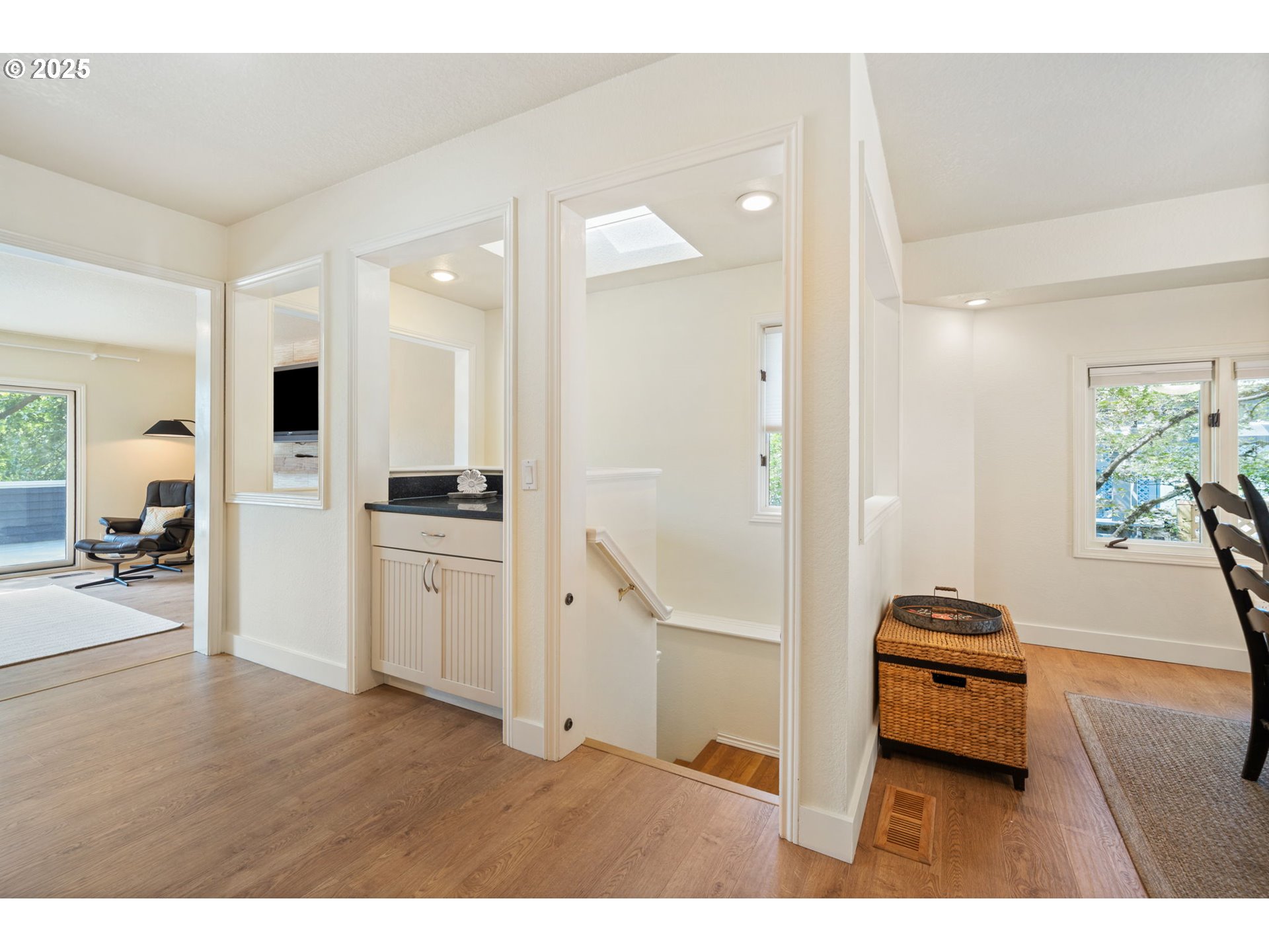 6827 Southwest Windemere Loop Portland, OR 97225 - Photo 15 of 48