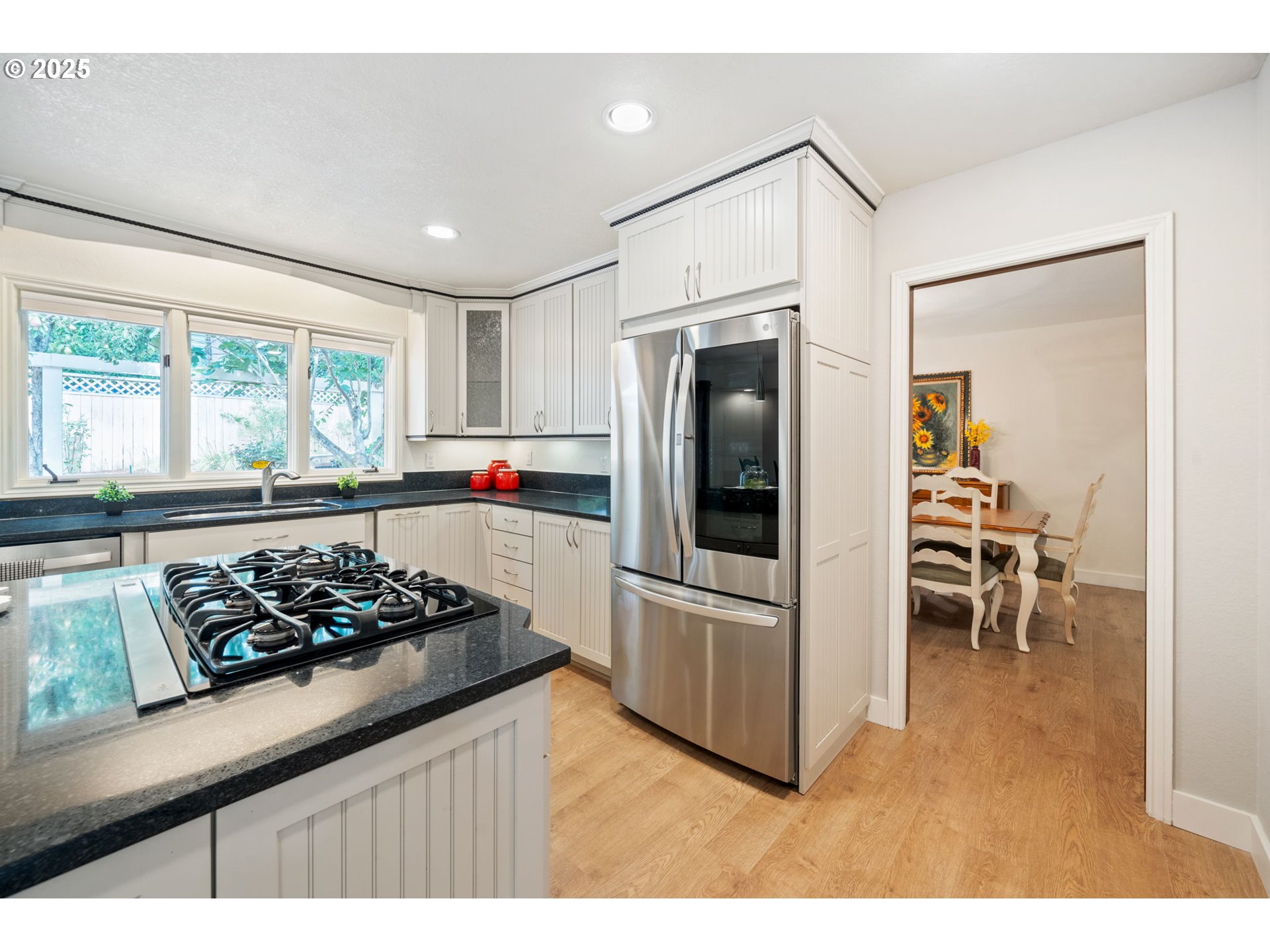 6827 Southwest Windemere Loop Portland, OR 97225 - Photo 21 of 48