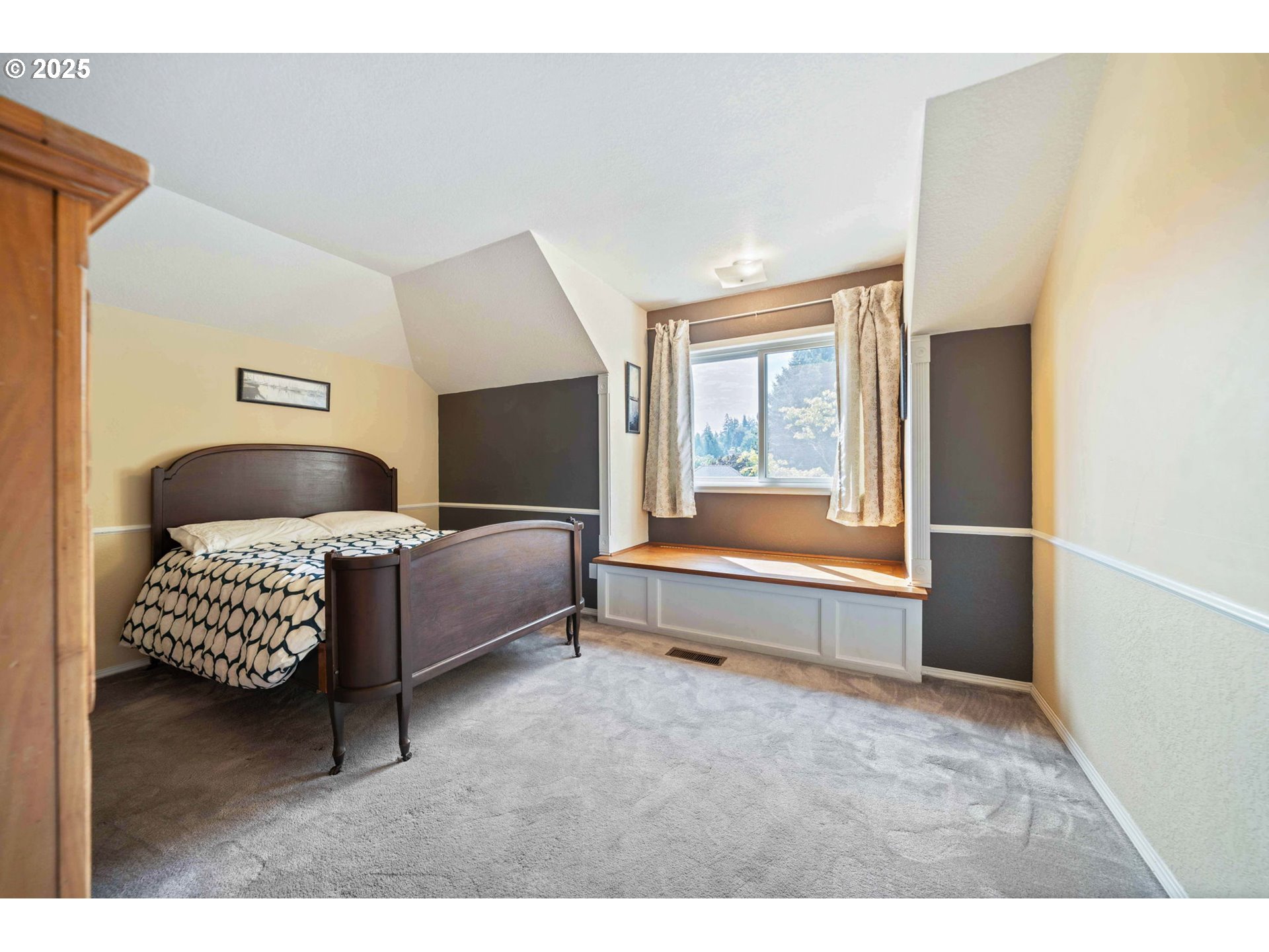 6827 Southwest Windemere Loop Portland, OR 97225 - Photo 32 of 48