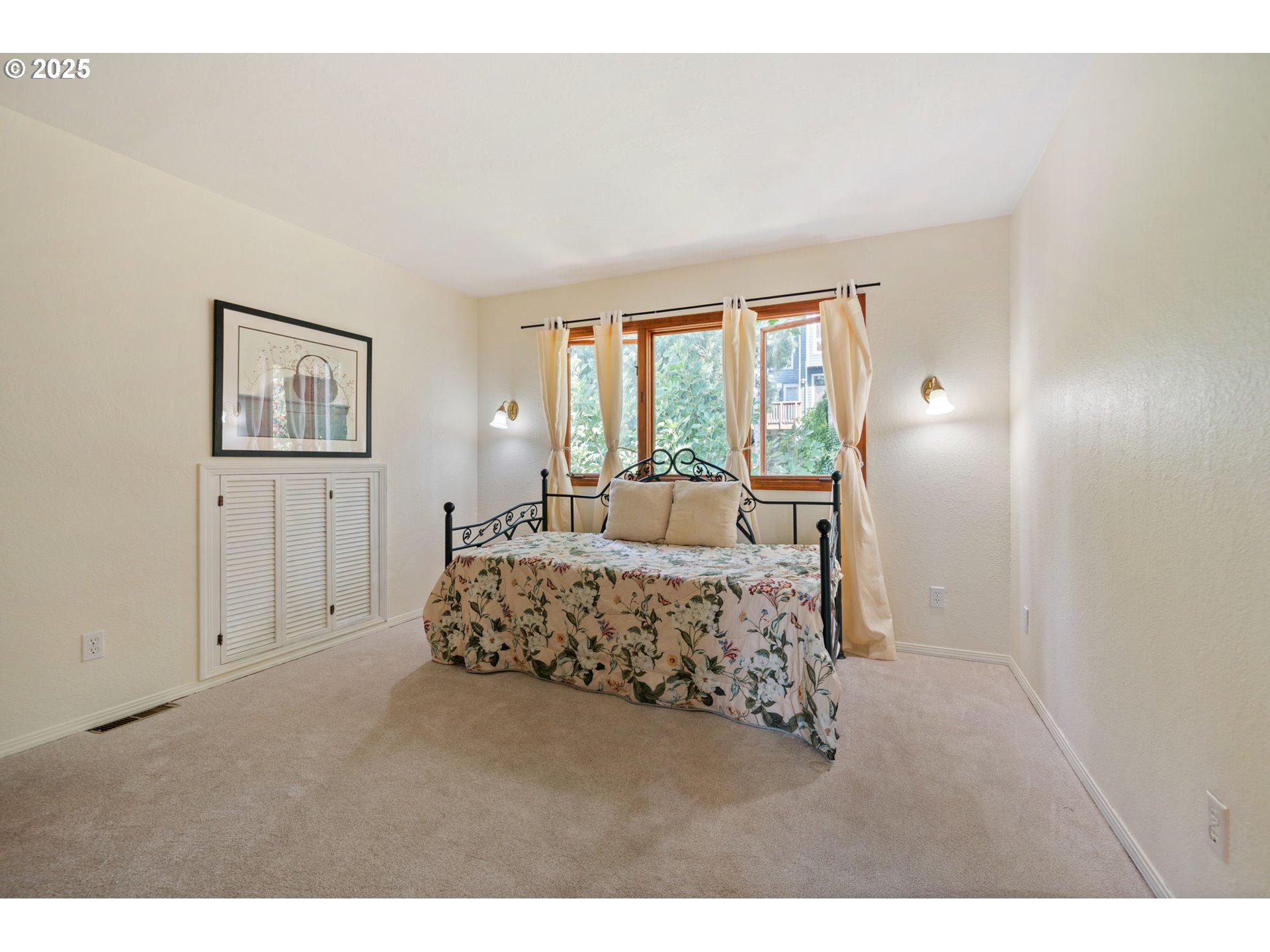 6827 Southwest Windemere Loop Portland, OR 97225 - Photo 34 of 48