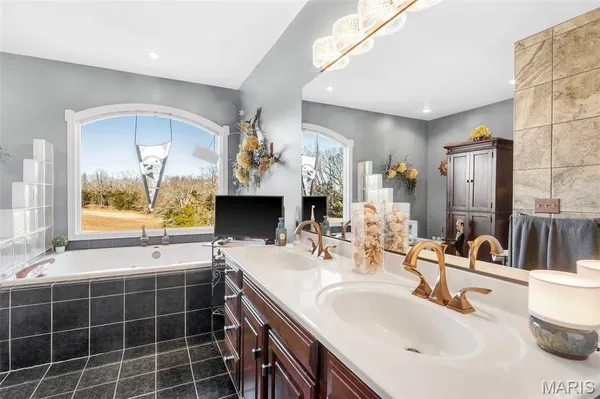 $625,000 | 2499 Stonegate Drive, Festus, MO 63028