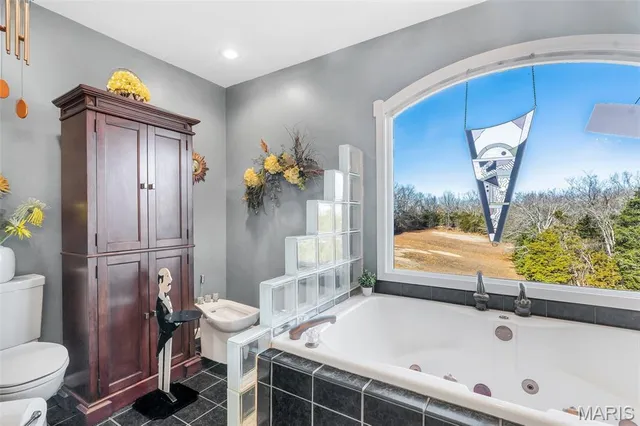 $749,900 | 2499 Stonegate Drive, Festus, MO 63028