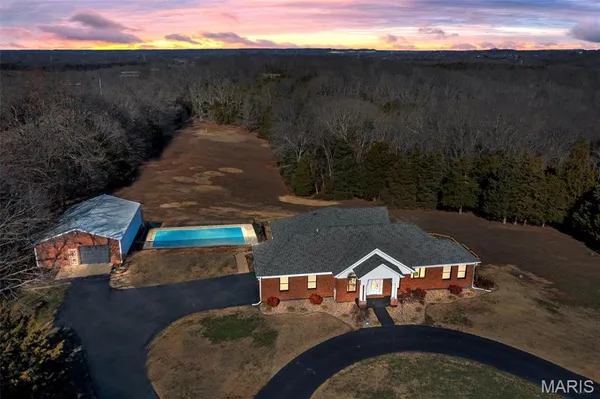 $625,000 | 2499 Stonegate Drive, Festus, MO 63028