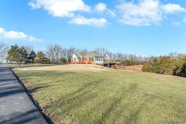 $749,900 | 2499 Stonegate Drive, Festus, MO 63028