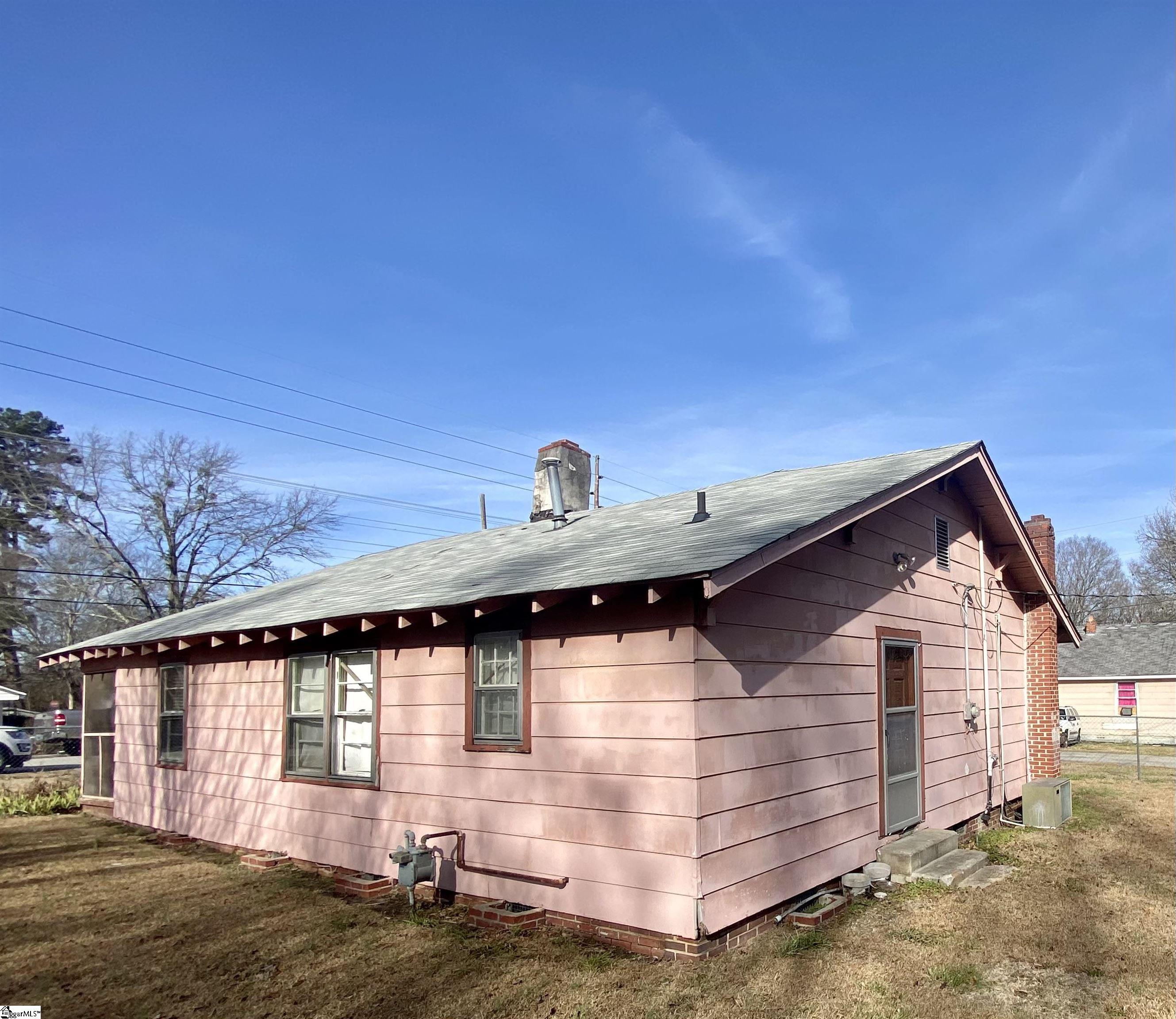 220 May Street Union, SC 29379 - Photo 4 of 28
