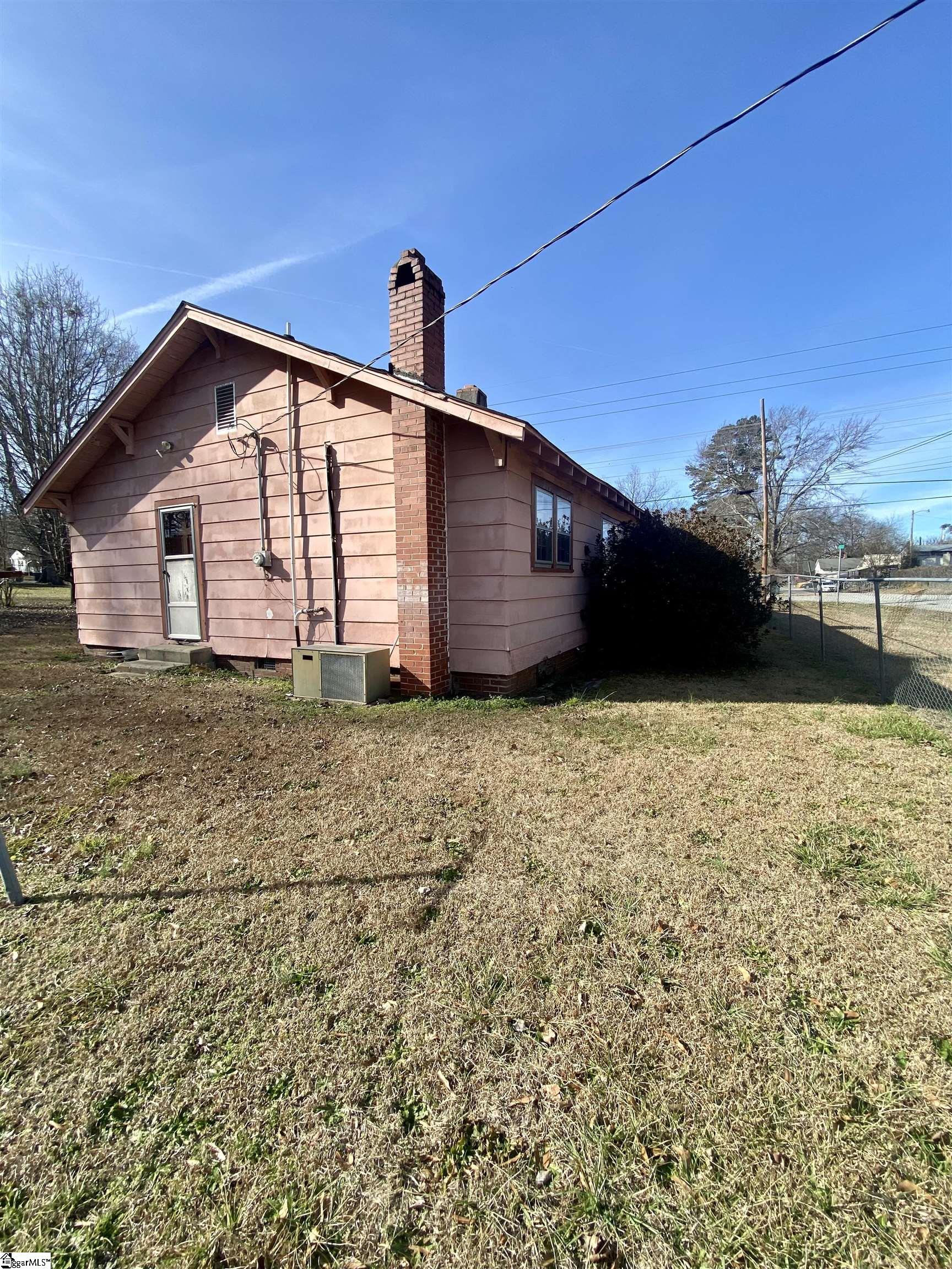 220 May Street Union, SC 29379 - Photo 5 of 28