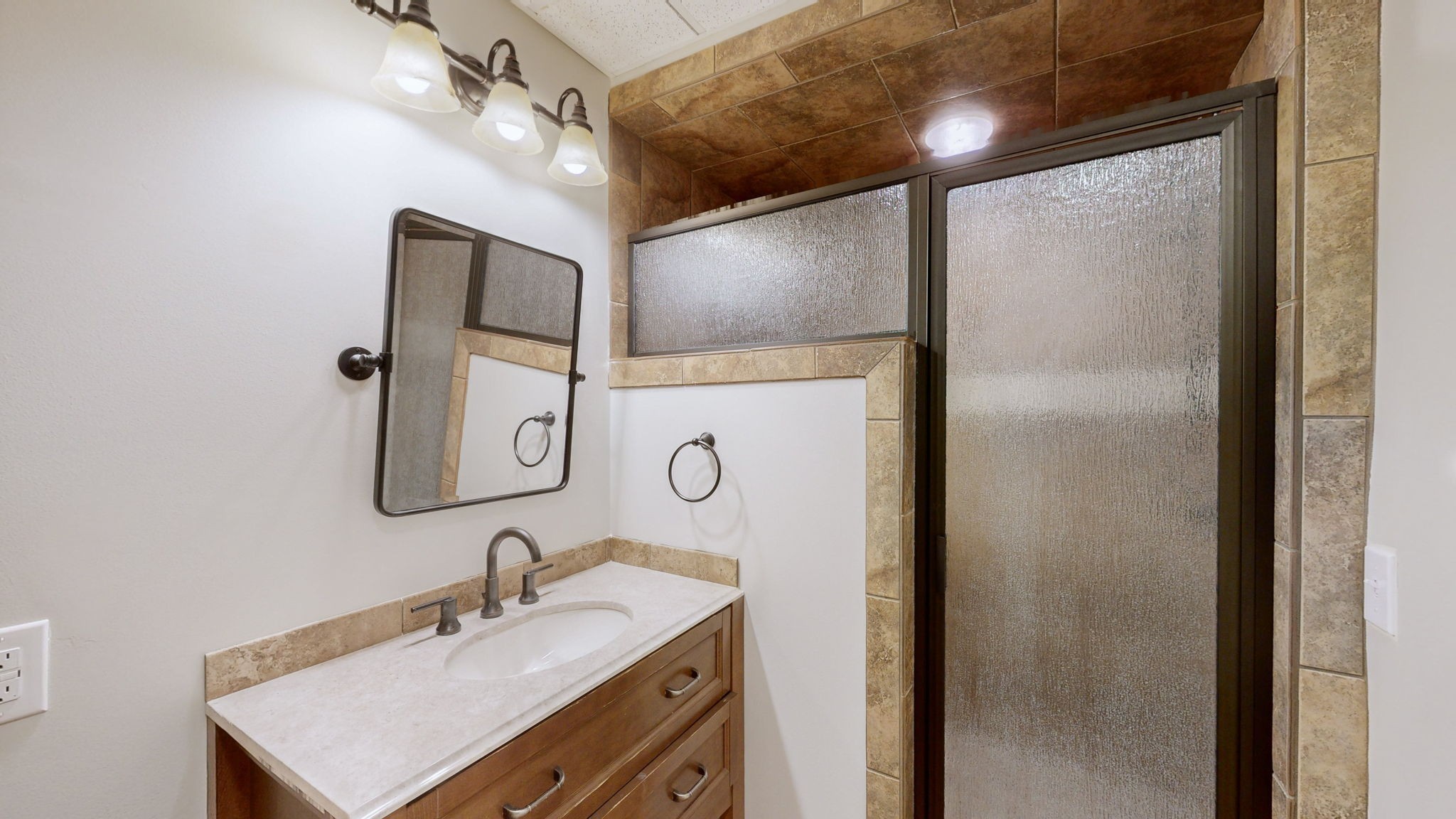 256 Vista Vue Trail Pelham, TN 37366 - Photo 22 of 67 a bathroom with a sink and a mirror