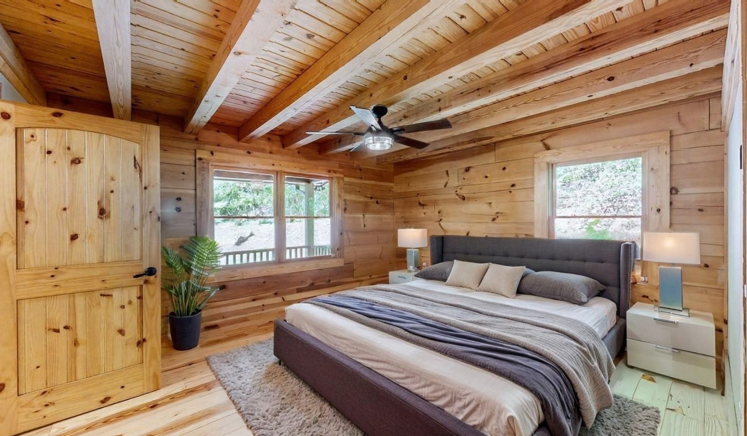 256 Vista Vue Trail Pelham, TN 37366 - Photo 44 of 67 a bedroom with a large bed and a window