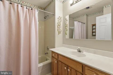 $570,000 | 8 Glen View Place, Newark, DE 19711