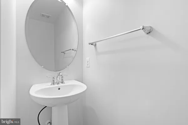 $669,500 | 107 Cabbage White Drive, White Post, VA 22663