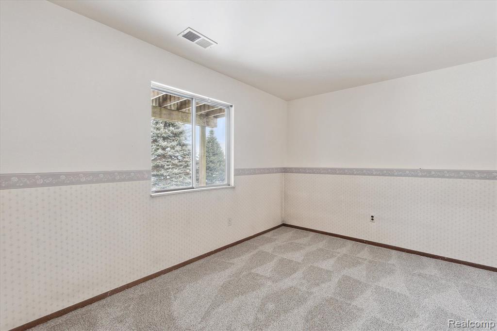4360 North Latson Road Howell, MI 48855 - Photo 24 of 33