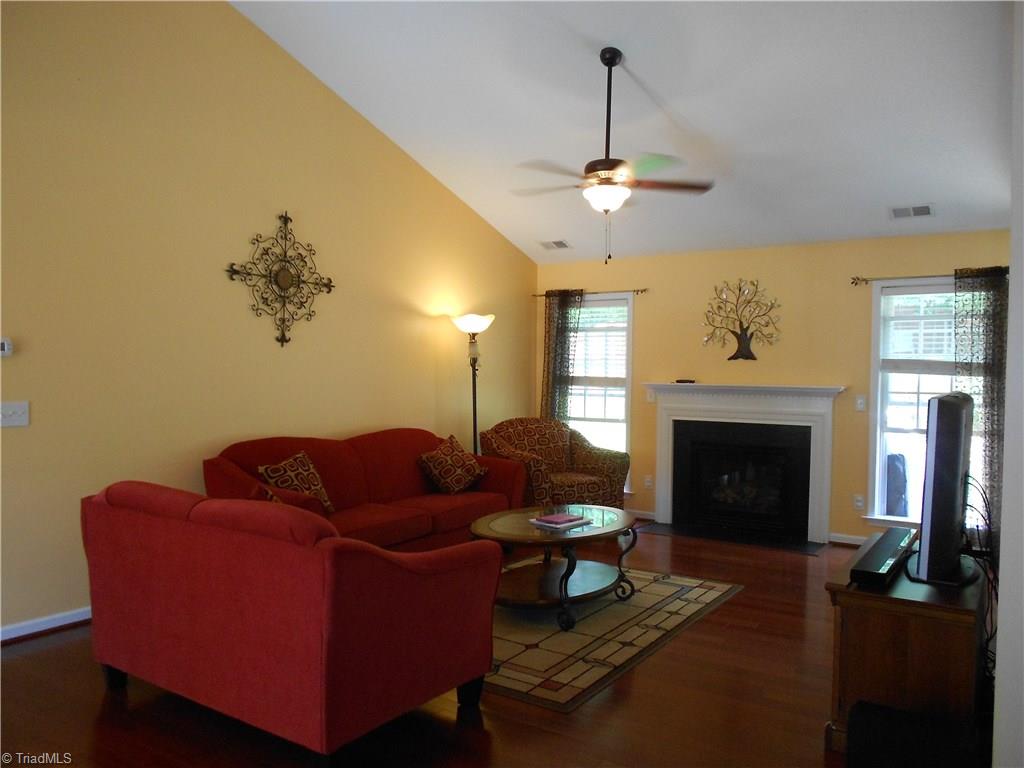3645 Shadow Ridge Drive High Point, NC 27265 - Photo 3 of 24 Gallery Image 3