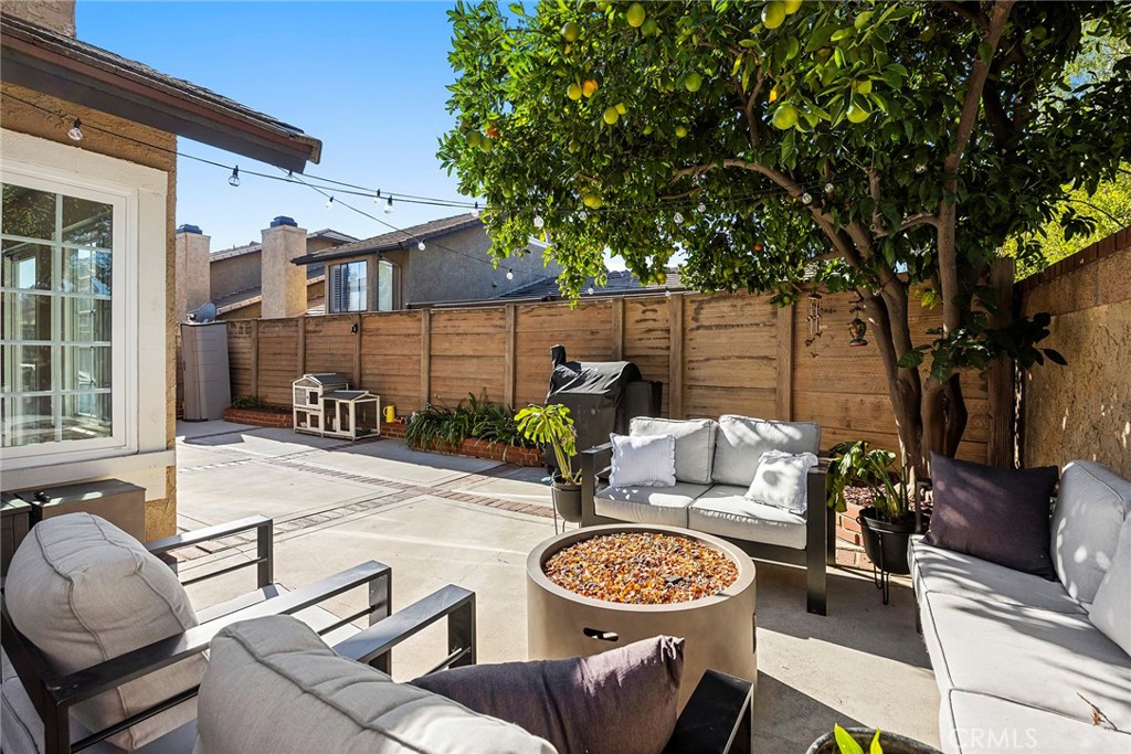 2027 Cobblefield Way Glendora, CA 91740 - Photo 28 of 34 a outdoor space with patio furniture