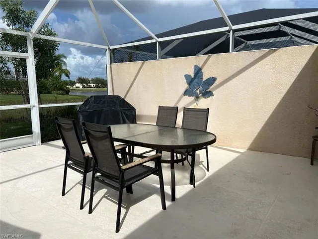 a view of an outdoor space with sitting area