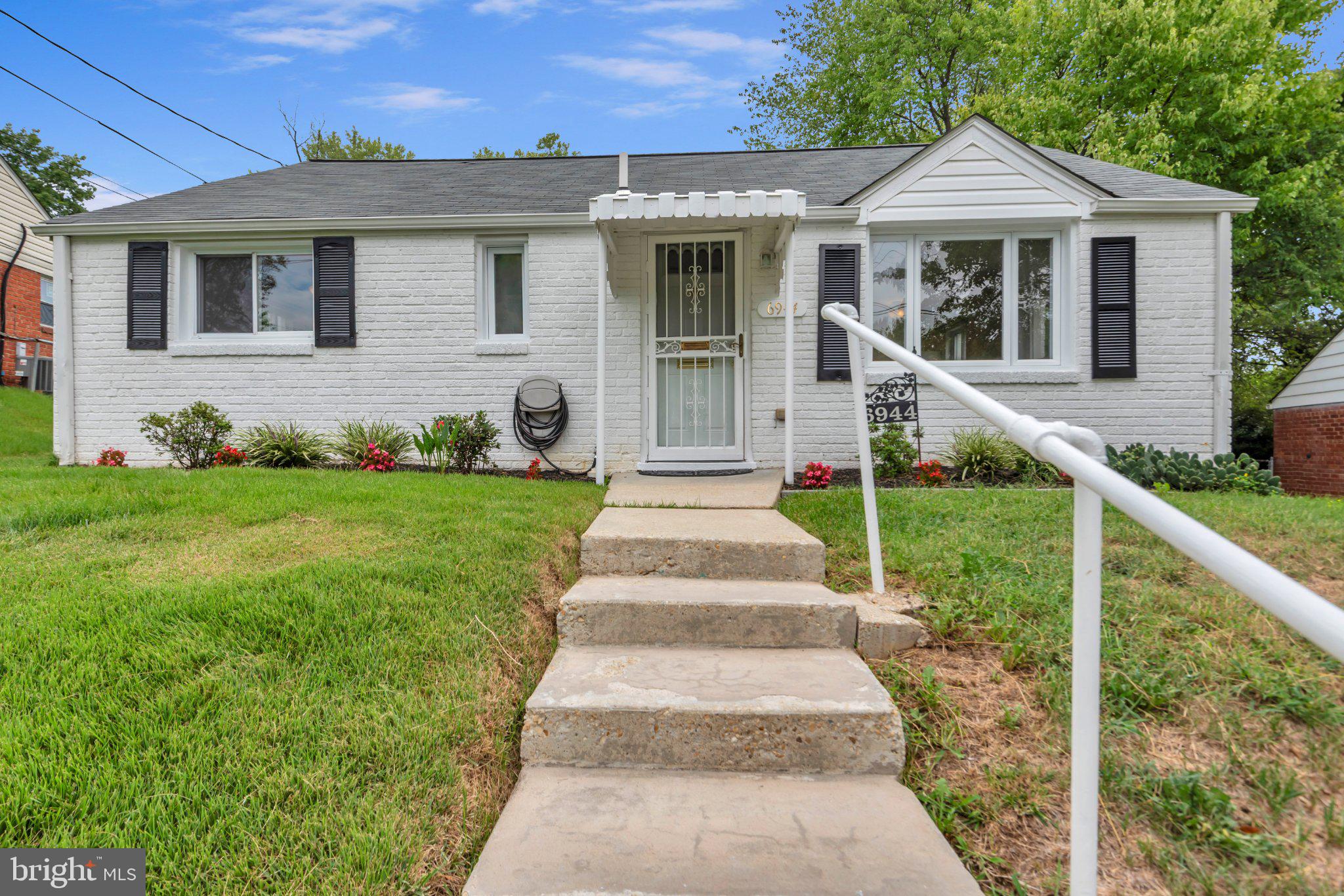6944 Decatur Place Hyattsville, MD 20784 - Photo 2 of 38 Gallery Image 2