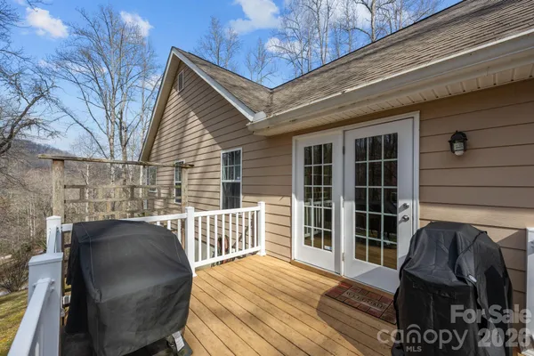 $475,000 | 400 Honey Locust Trail, Whittier, NC 28789
