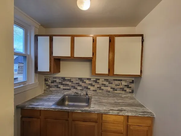 $3,200 | 19 Mora Street, Unit 4, Boston, MA 02124