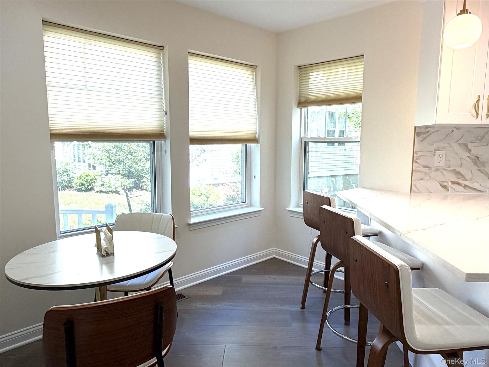 121 Winding Ridge Road White Plains, NY 10603 - Photo 7 of 43