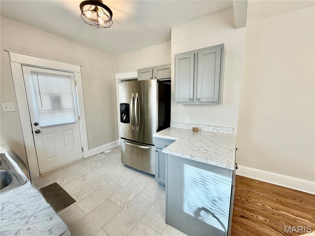 75 East Elm Street Alton, IL 62002 - Photo 12 of 35