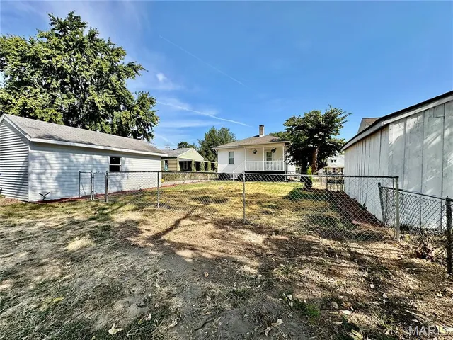 $165,000 | 75 East Elm Street, Alton, IL 62002