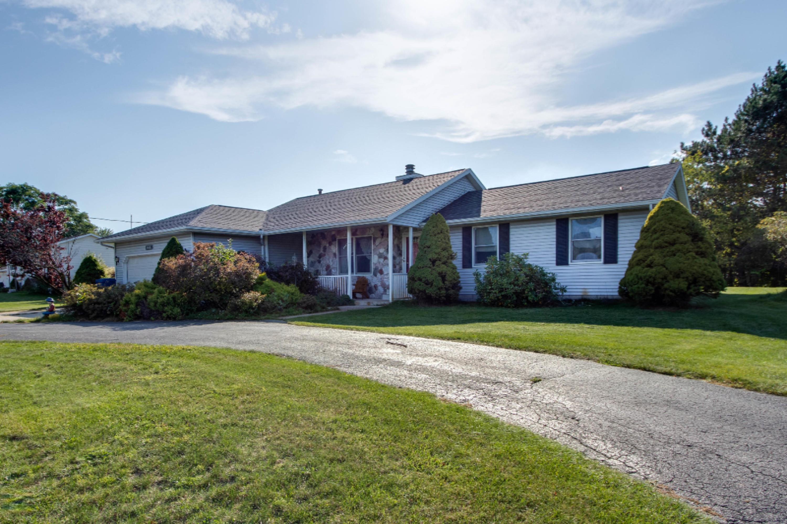 4099 South Brooks Road Muskegon, MI 49444 - Photo 3 of 44 IMG_6570Blended