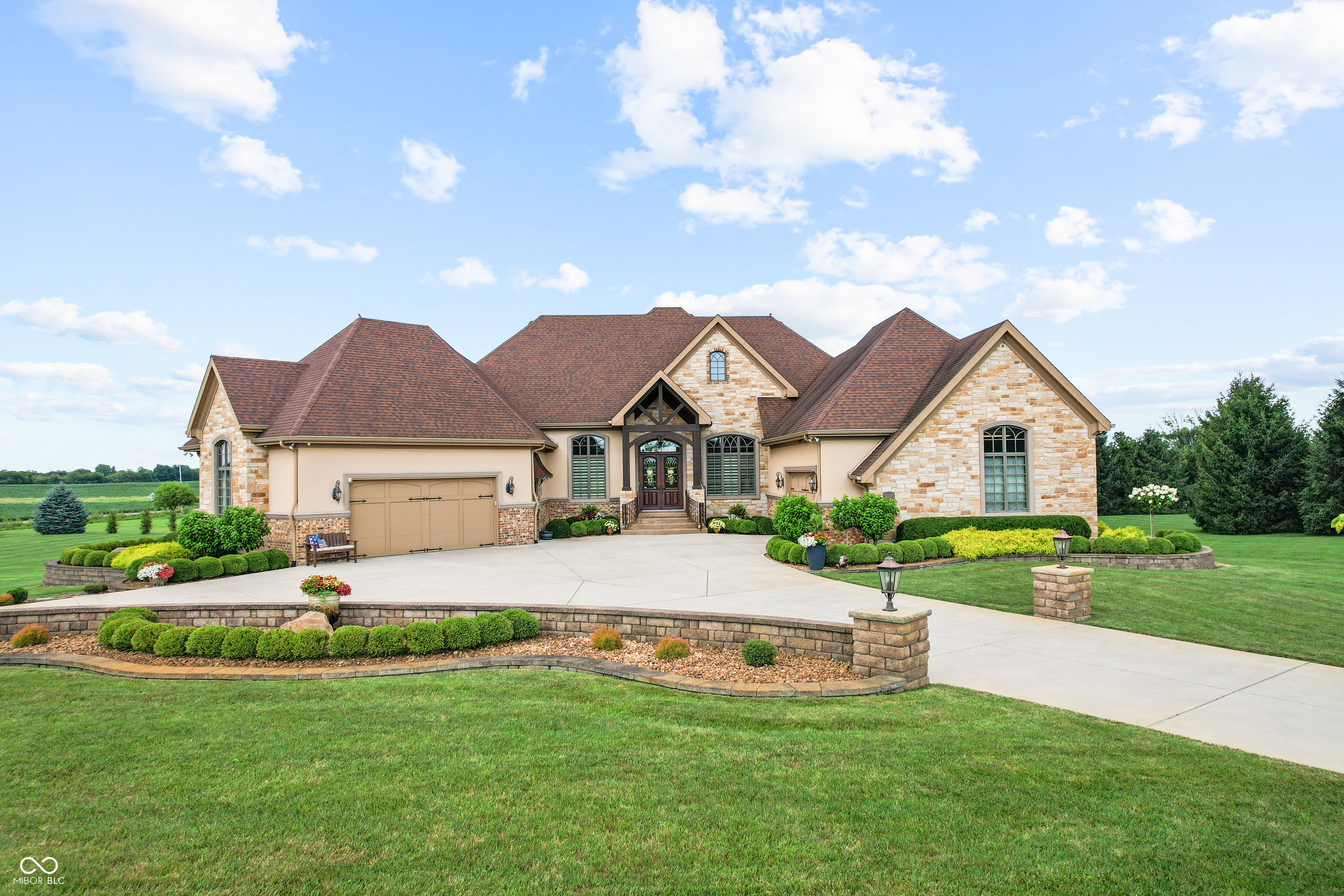 3075 Hurricane Road Franklin, IN 46131 - Photo 1 of 98