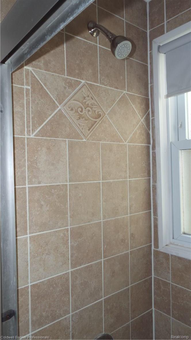 265 North St John Road Highland, MI 48357 - Photo 26 of 42 DSCF4050.JPG