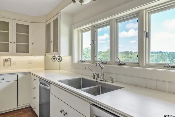 $1,149,000 | 17823 County Road 132, Flint, TX 75762