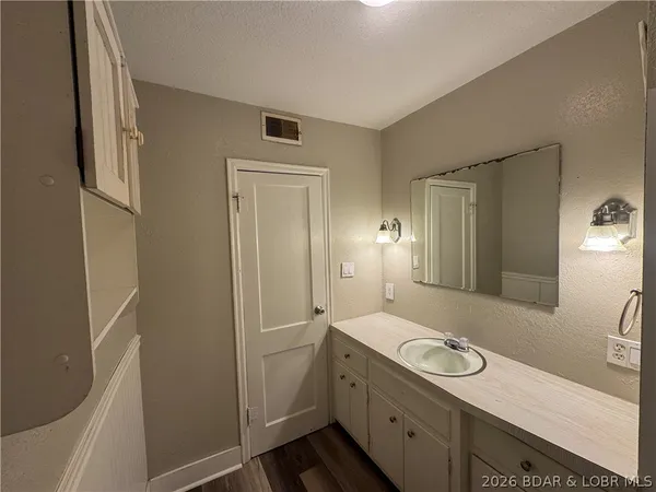 $164,500 | 203 West Magnolia Street, Versailles, MO 65084