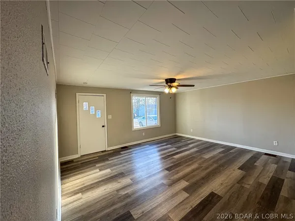 $164,500 | 203 West Magnolia Street, Versailles, MO 65084