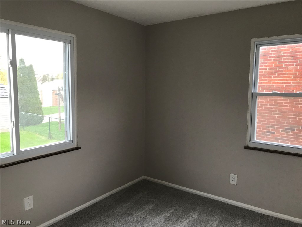 6564 Ridgewood Lakes Drive Parma, OH 44129 - Photo 24 of 33 3rd bedroom
