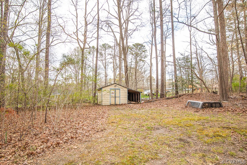 12200 Spring Run Road Chesterfield, VA 23832 - Photo 16 of 20 a view of a outdoor space