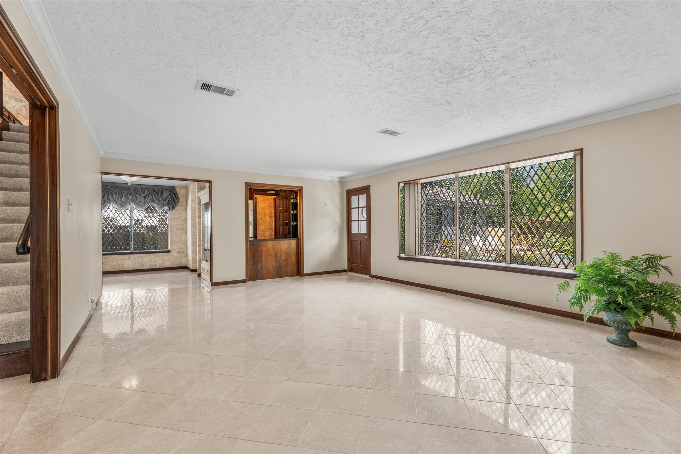 6106 Larkmount Drive Spring, TX 77389 - Photo 22 of 50 Another view of the family room